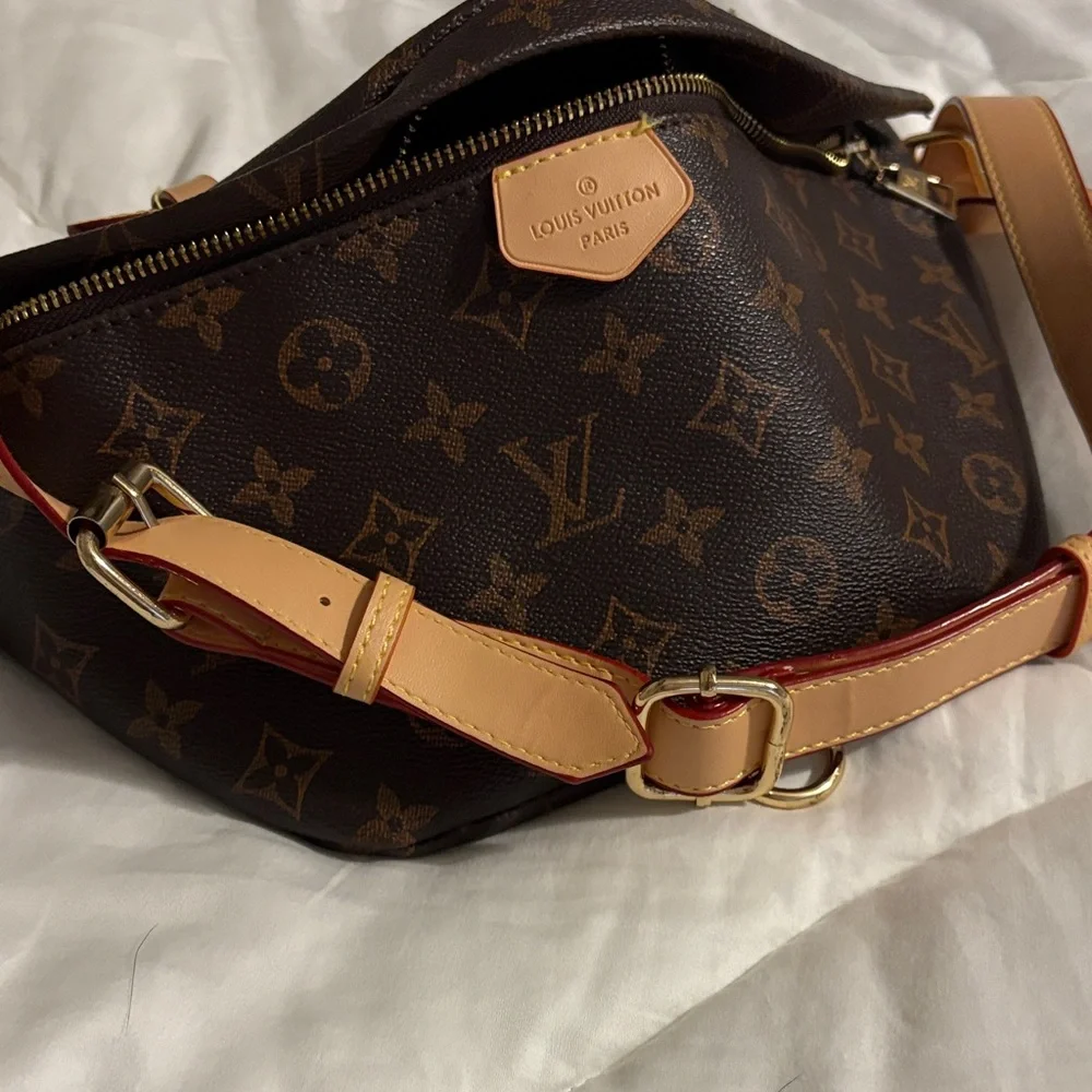 Inspired by Dark Brown Monogram Fanny pack - Picture 4 of 6